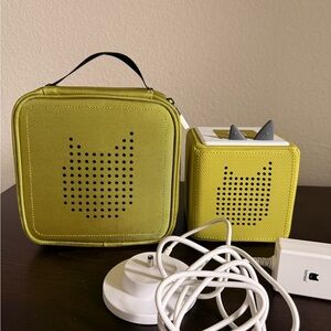 Tonies bundle in Chartreuse